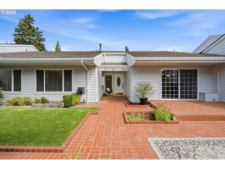 Property Photo: 7625 SW Arbor Glen Ct OR 97070