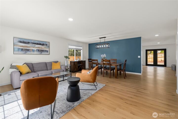 Property Photo:  2203  28th Court SE  WA 98002 