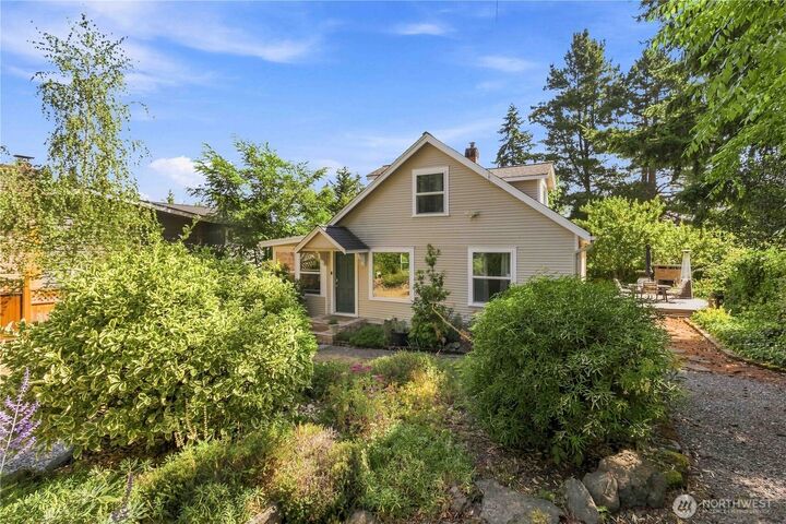 Property Photo:  14350  Corliss Avenue N  WA 98133 