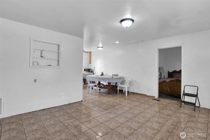 Property Photo:  813 S Adams Avenue  WA 98857 