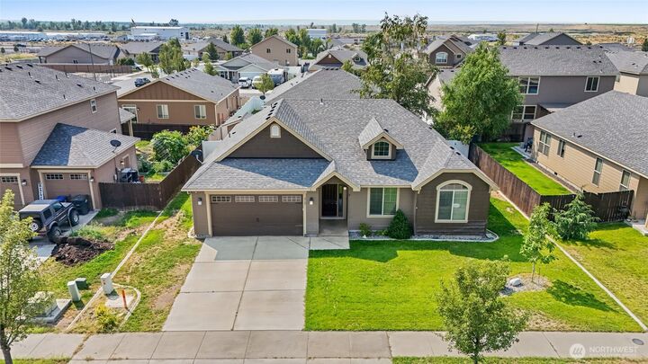 Property Photo:  4707 W Warbler Street  WA 98837 