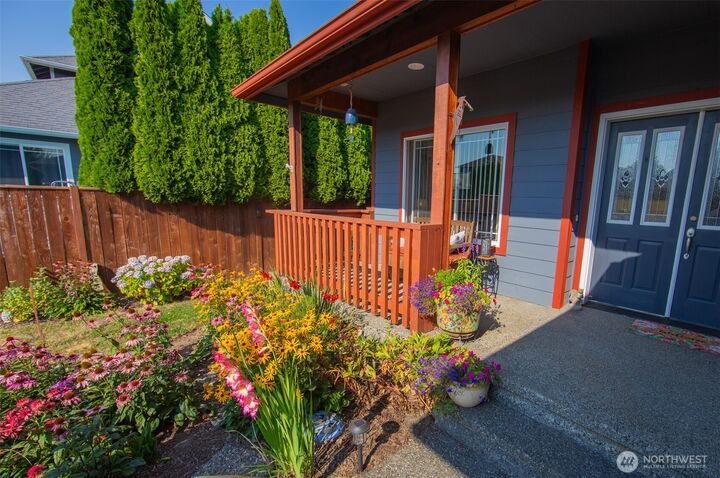 Property Photo:  6204  Pacific Heights Drive  WA 98248 