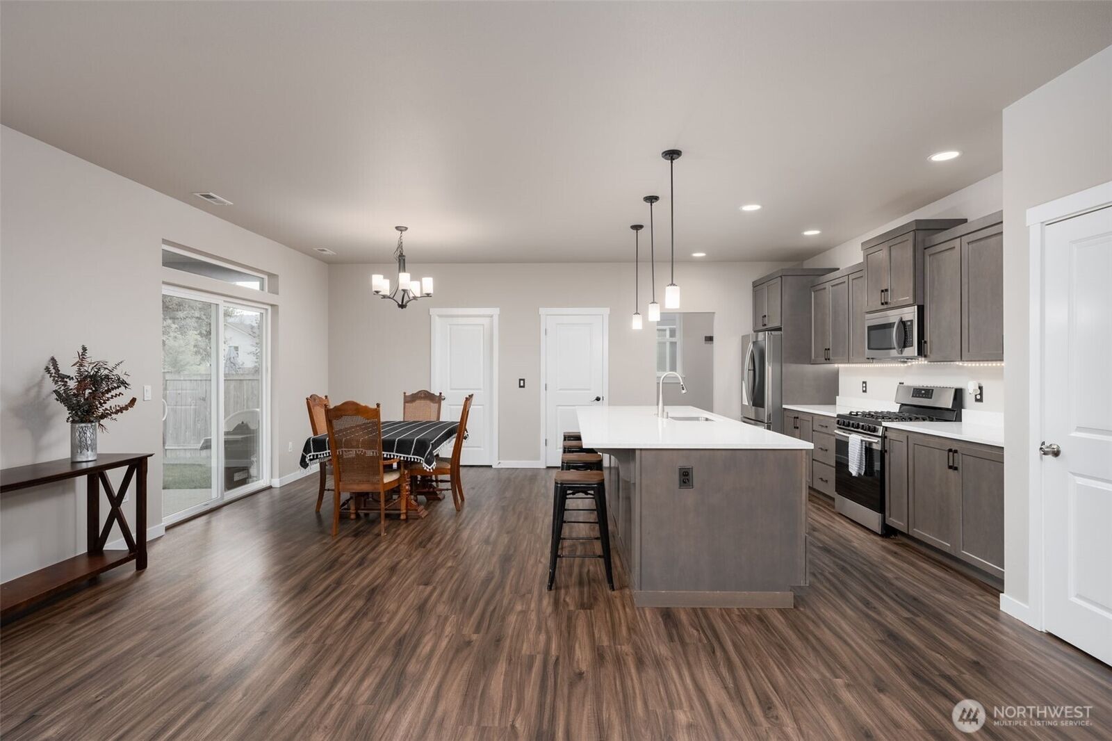 Property Photo:  919  Joan Drive  WA 98294 