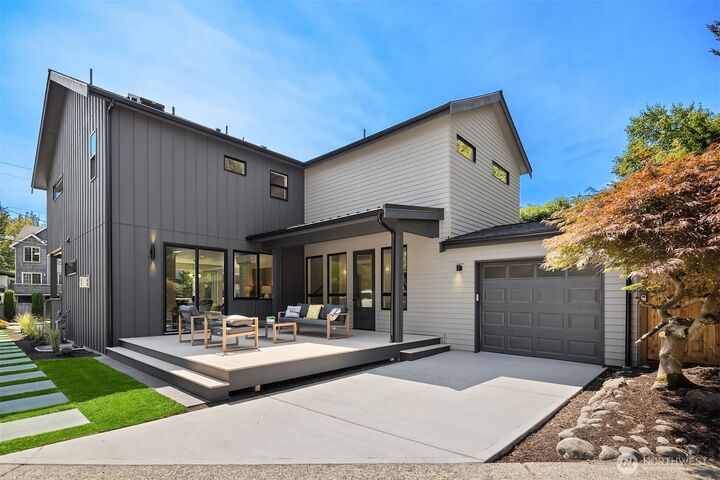Property Photo: 4530 NE 55th Street WA 98105