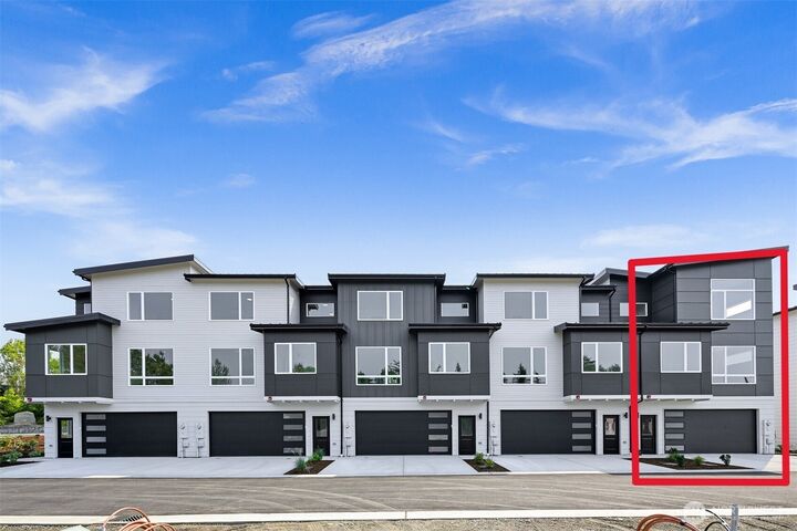 Property Photo:  219  Prince Avenue 101  WA 98226 