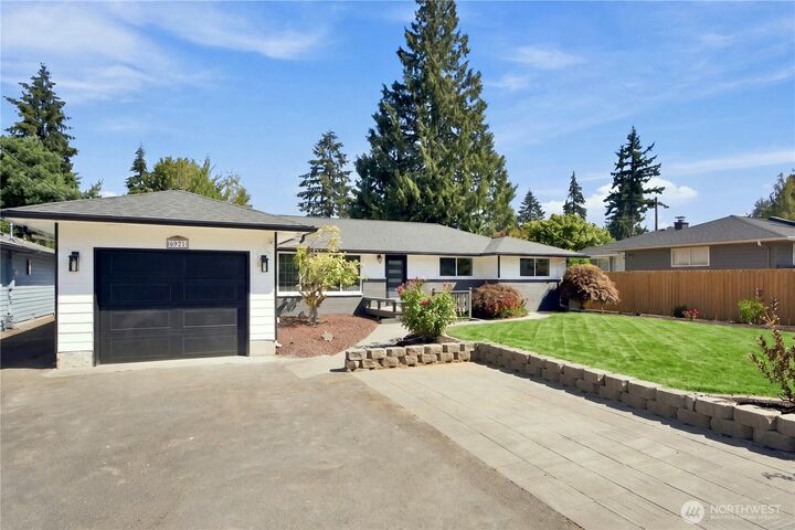 Property Photo:  6821  190th Street SW  WA 98036 