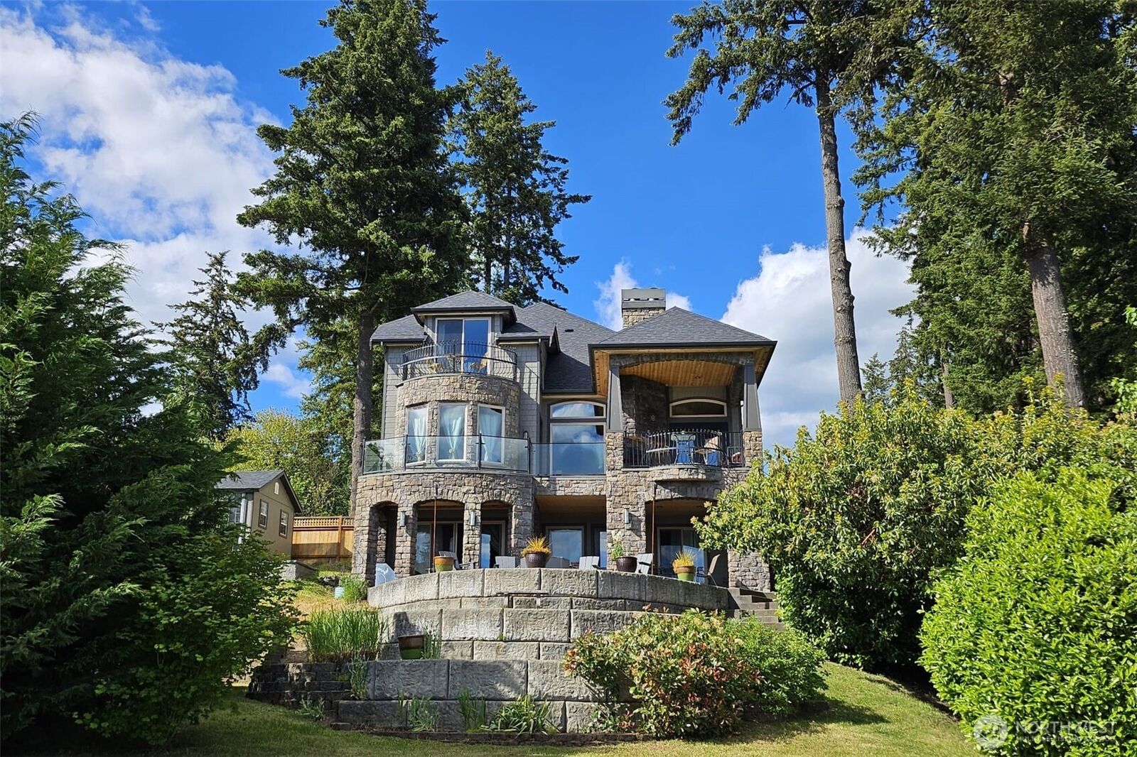 Property Photo: 15718 Scenic Shores Drive SE WA 98597