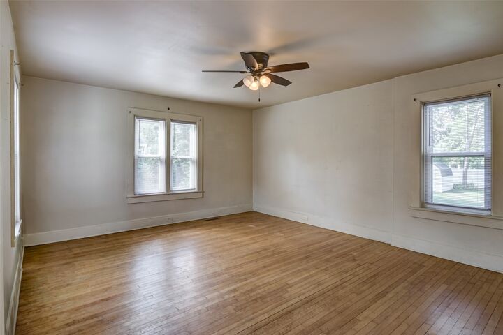 Property Photo:  1022 E Madison Street  WI 54703 