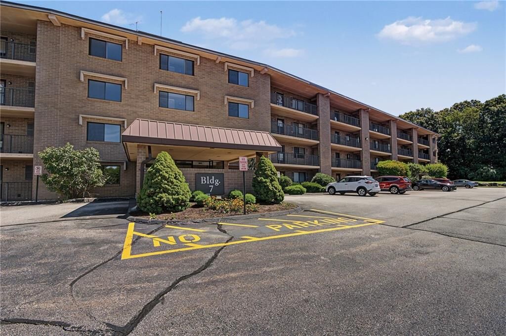 Property Photo: 650 East Greenwich Avenue 7-207 RI 02893