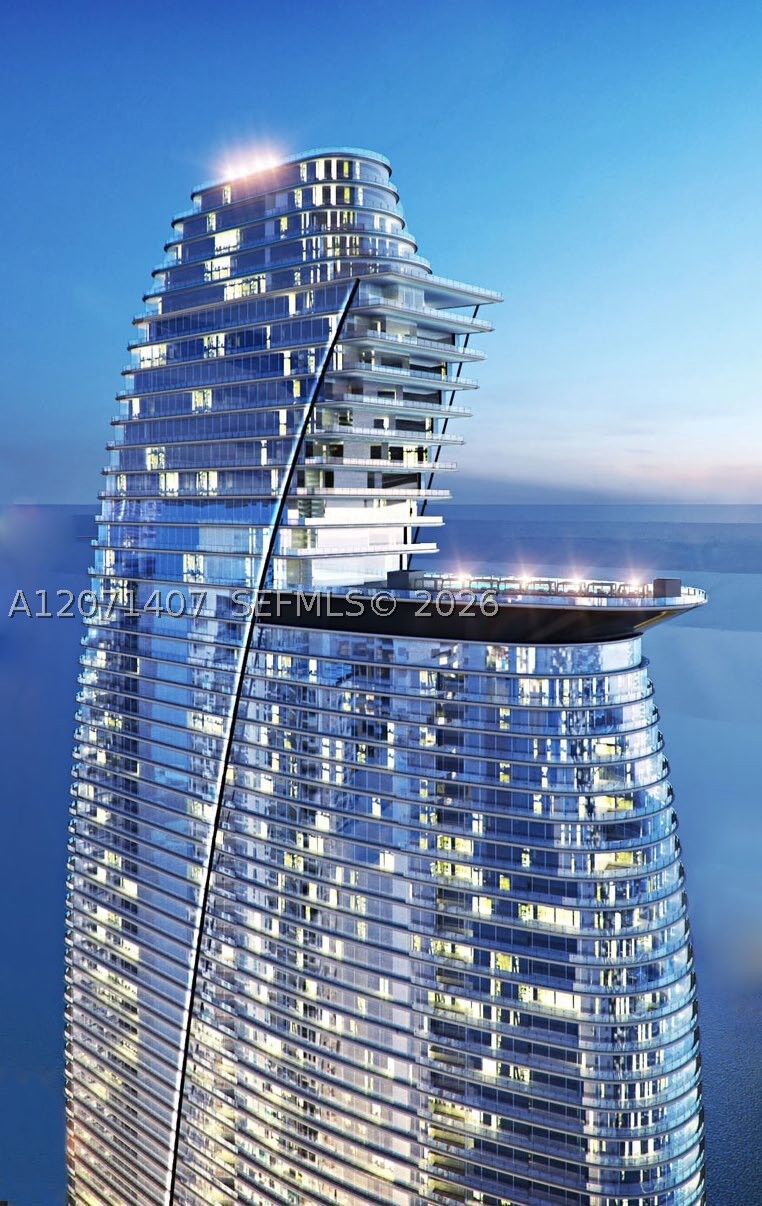 Property Photo:  300 Biscayne Boulevard Way 4303C  FL 33131 