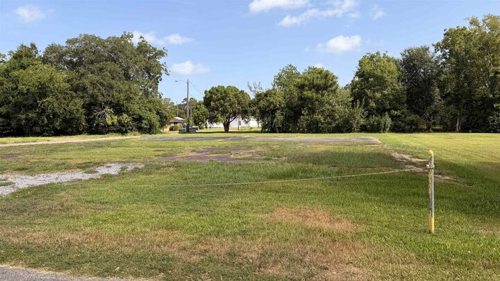 Property Photo:  3495 Houston St.  TX 77705 