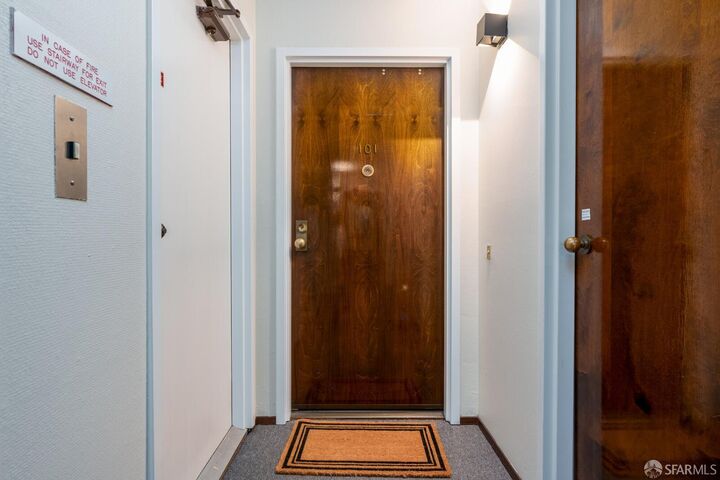 Property Photo: 3044 Franklin Street 101 CA 94123