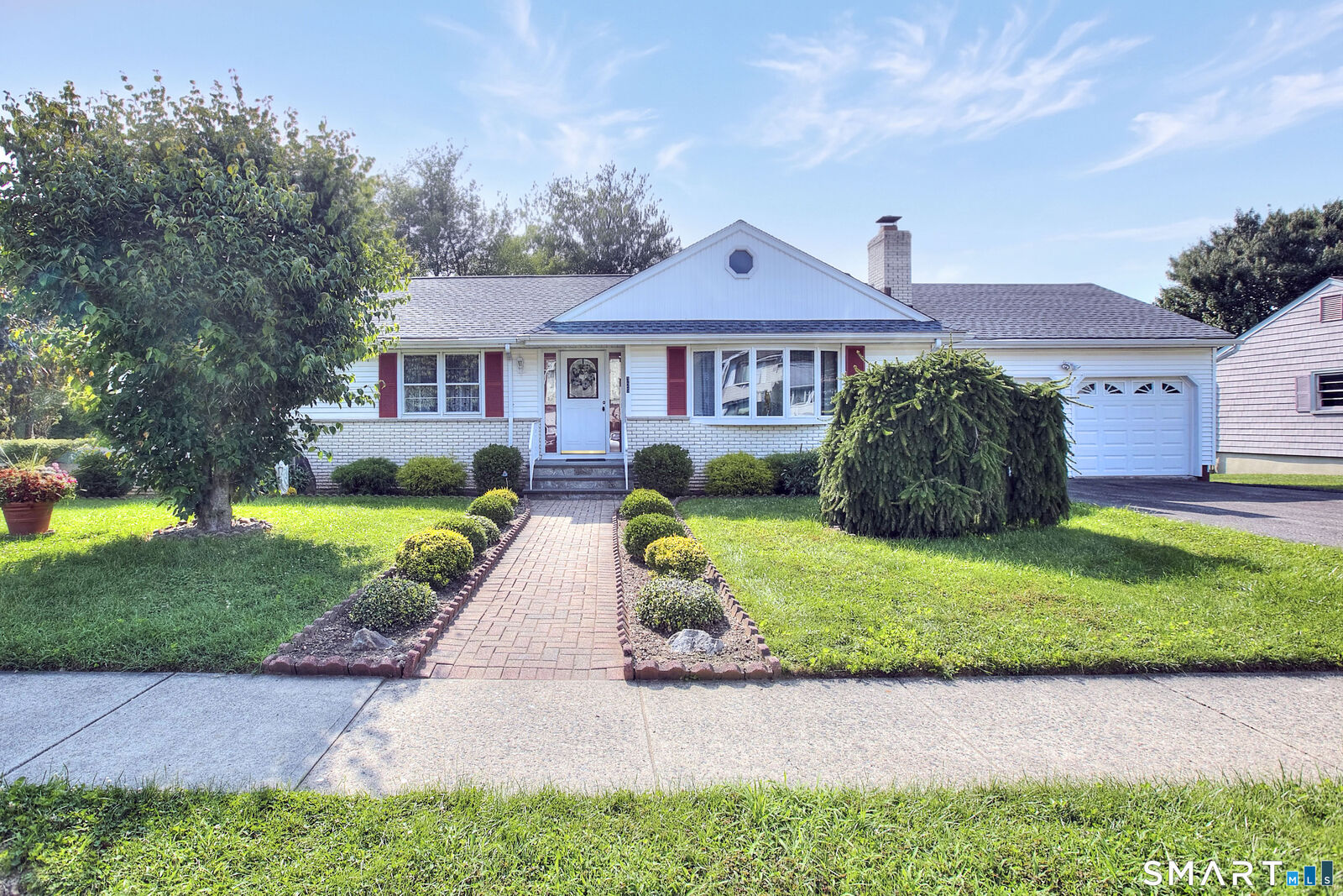 Property Photo: 325 Emerald Place CT 06614