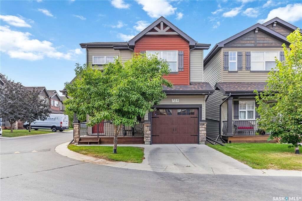 Property Photo: 150 Langlois Way 723 SK S7T 1C8