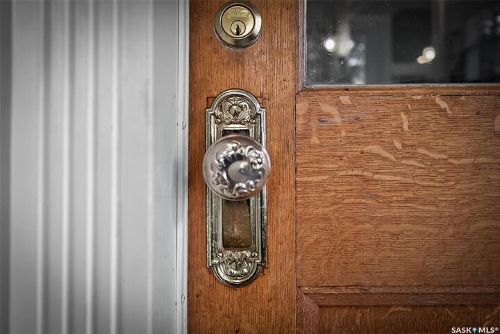 Property Photo:  333 Oxford Street  SK S6H 2P1 