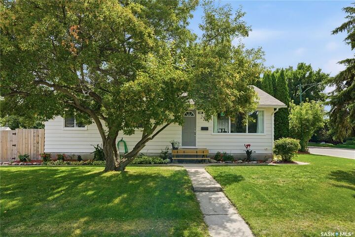 2401 Dufferin Avenue — photo 1