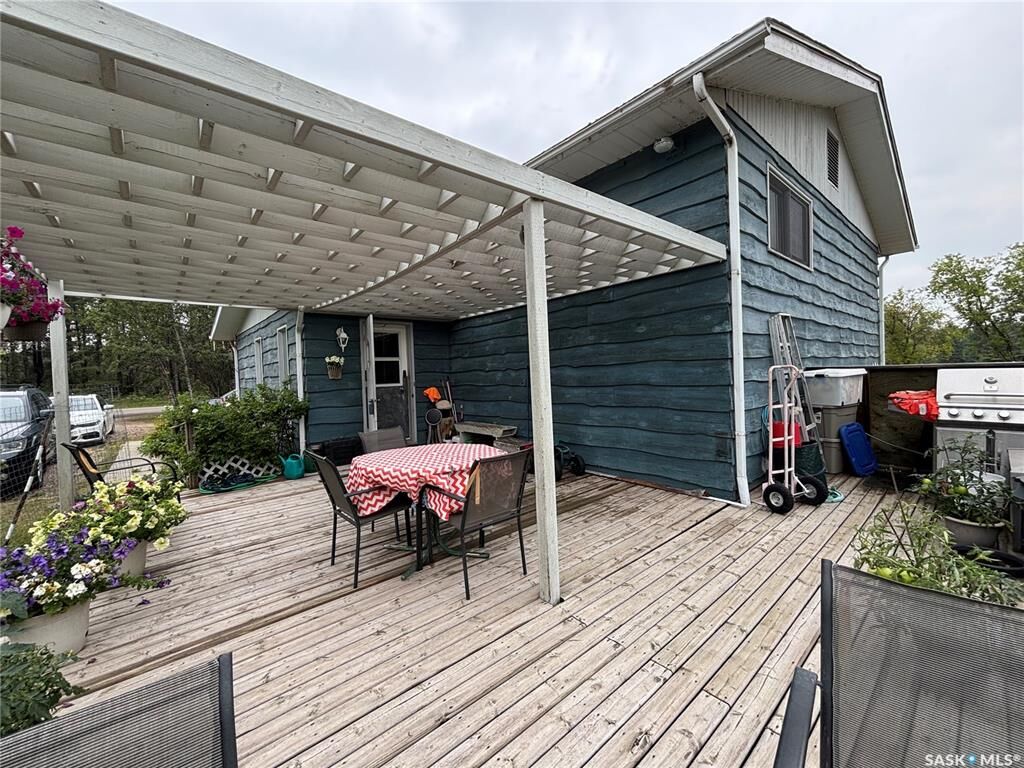 Property Photo: 609 10th Street N SK S0E 1E0