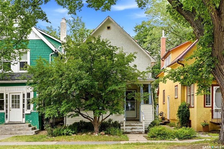 Property Photo:  2242 Angus Street  SK S4T 2A2 