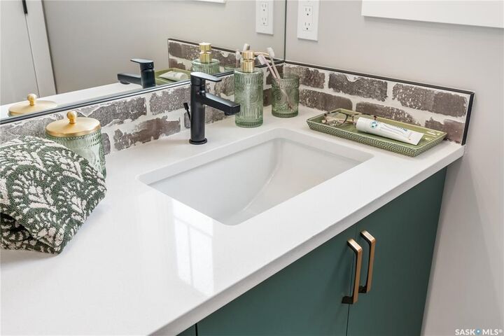 Property Photo: 2970 Dumont Way SK S4V 4E4