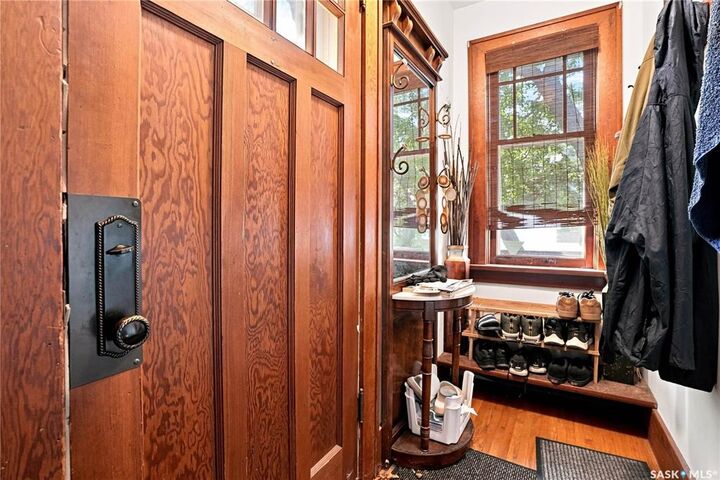 Property Photo:  3324 College Avenue  SK S4T 1W2 