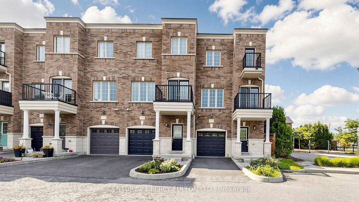 Photo de la propriété:  64 Ferris Square  ON L1E 0J2 