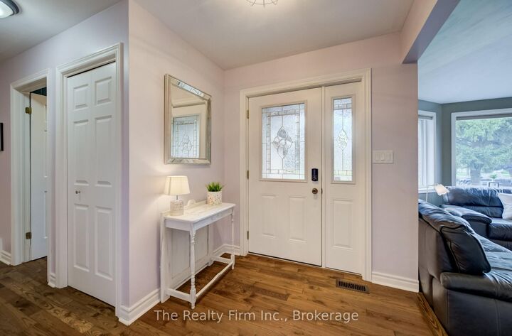 Property Photo:  270 Talbot Street  ON N0J 1E0 