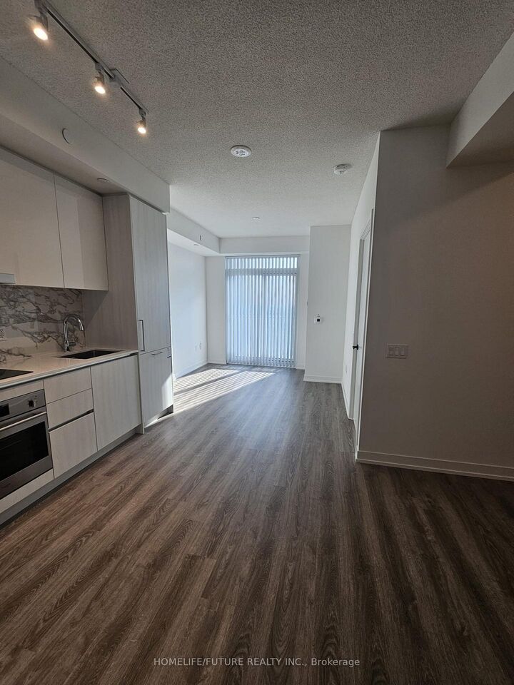 Property Photo:  195 Commerce Street 4510  ON L4K 0P9 
