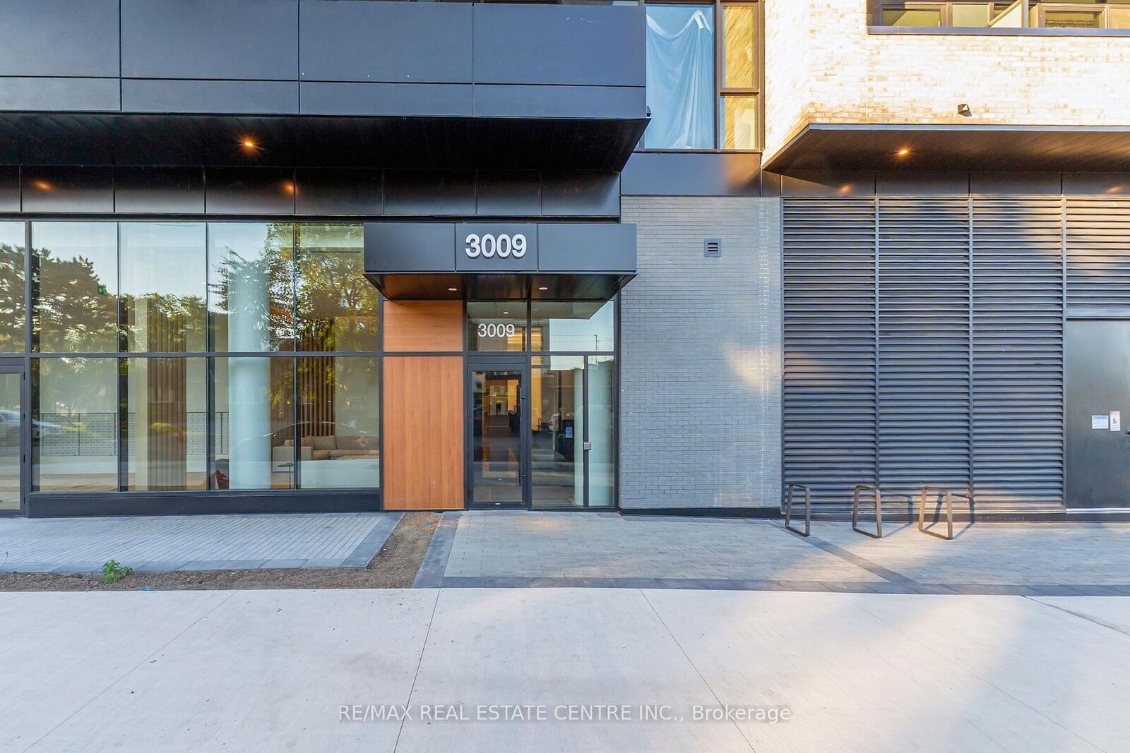 Property Photo: 3009 Novar Road 911 ON L5B 0P9