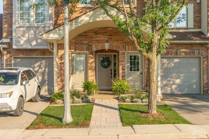 Property Photo:  4045 Upper Middle Road 25  ON L7M 4S8 