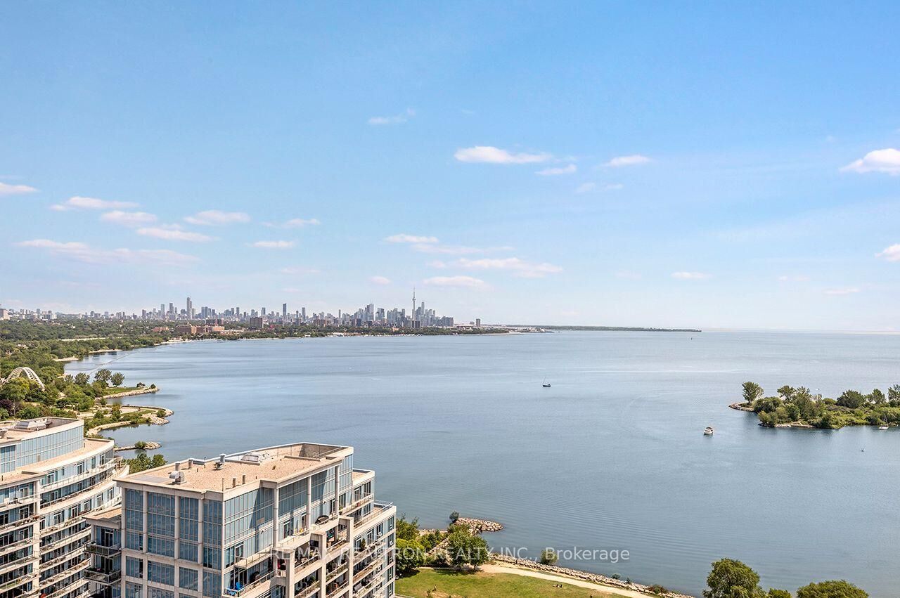 Property Photo: 16 Brookers Lane 2407 ON M8V 0A5