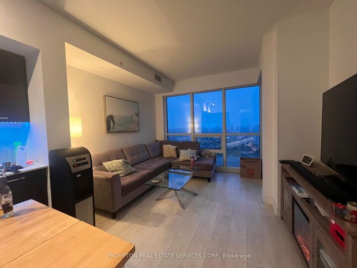 Property Photo: 2220 Lakeshore Boulevard W 3606 ON M8V 1A4