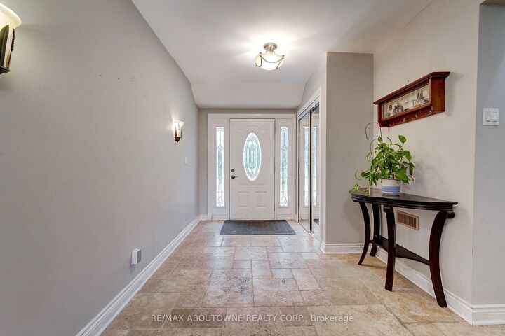 Property Photo:  178 Carlisle Road  ON L0R 1H2 