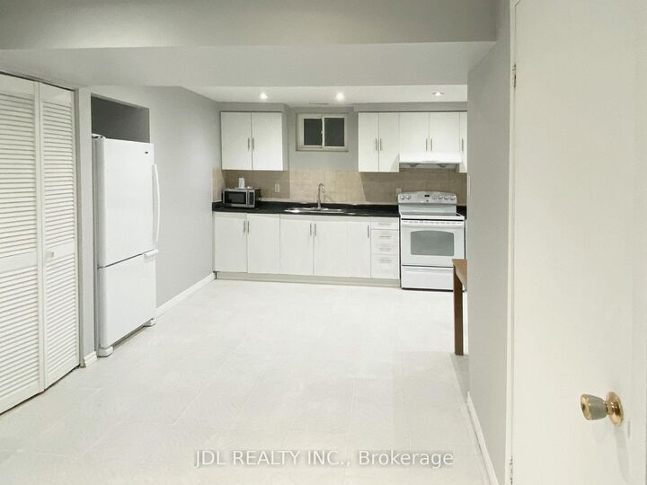 Property Photo:  84 Adrian Crescent Basement Apartment  ON L3P 7A6 