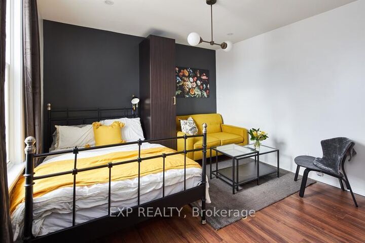 Property Photo:  331 Catherine Street C  ON K1R 5T4 