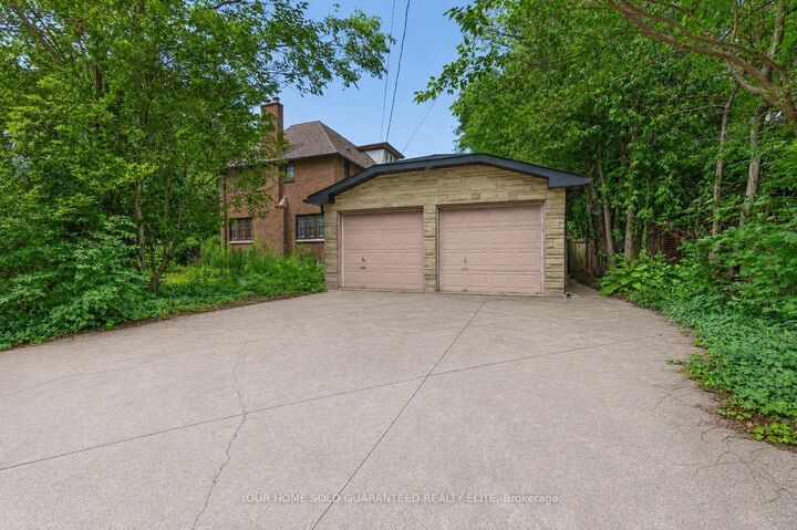 Property Photo: 4 Forsyth Avenue N ON L8S 4E1