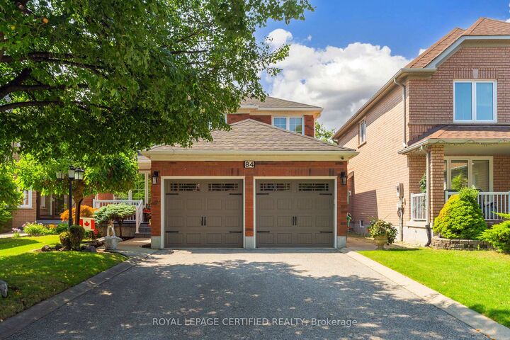 84 Softneedle Avenue — photo 1