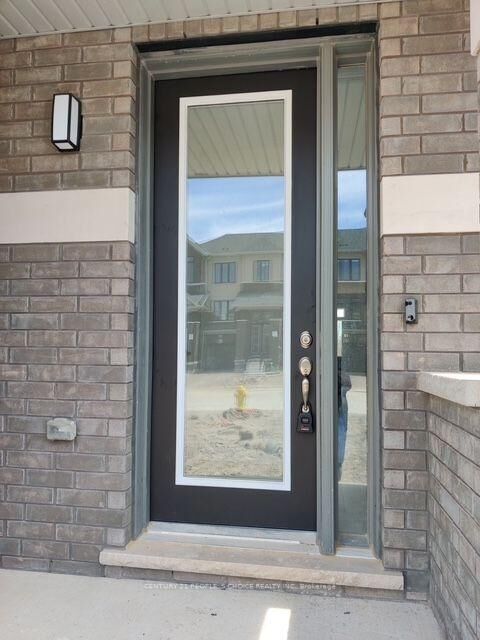 Property Photo: 465 Jack Wilford Way ON N4S 0G4