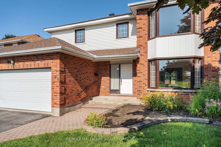 Property Photo:  38 Bateman Drive  ON K2G 5H4 