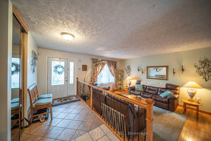Property Photo: 54 Albert Street ON K0A 1W0