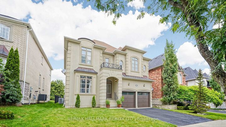 Property Photo: 368 Paradelle Drive ON L4E 4R7