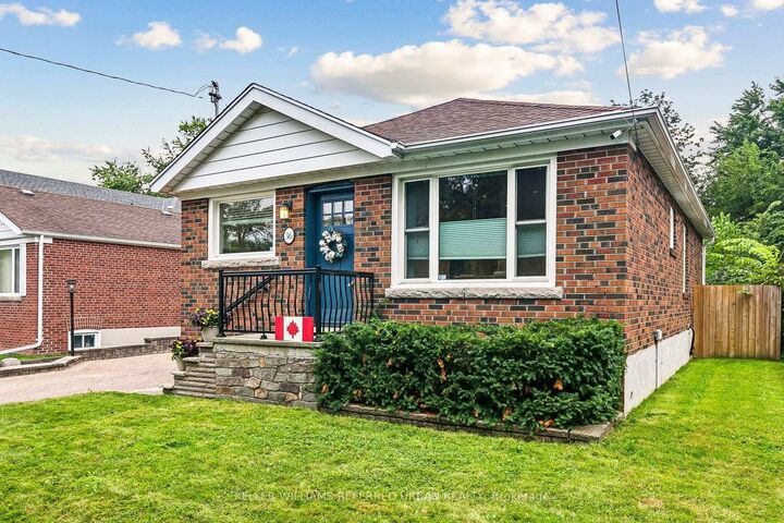 Property Photo:  36 Vernadale Crescent  ON M1L 3M4 