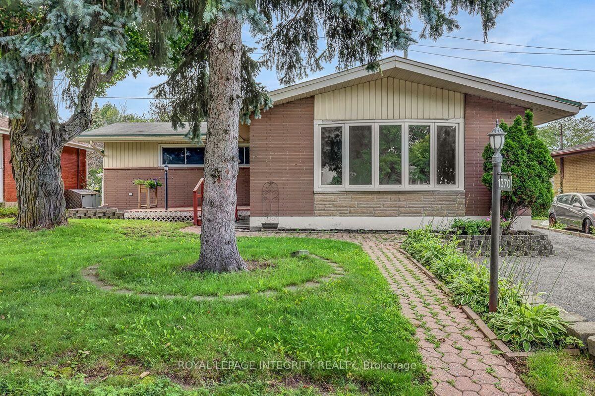 Property Photo:  1370 Highgate Road  ON K2C 2Y6 