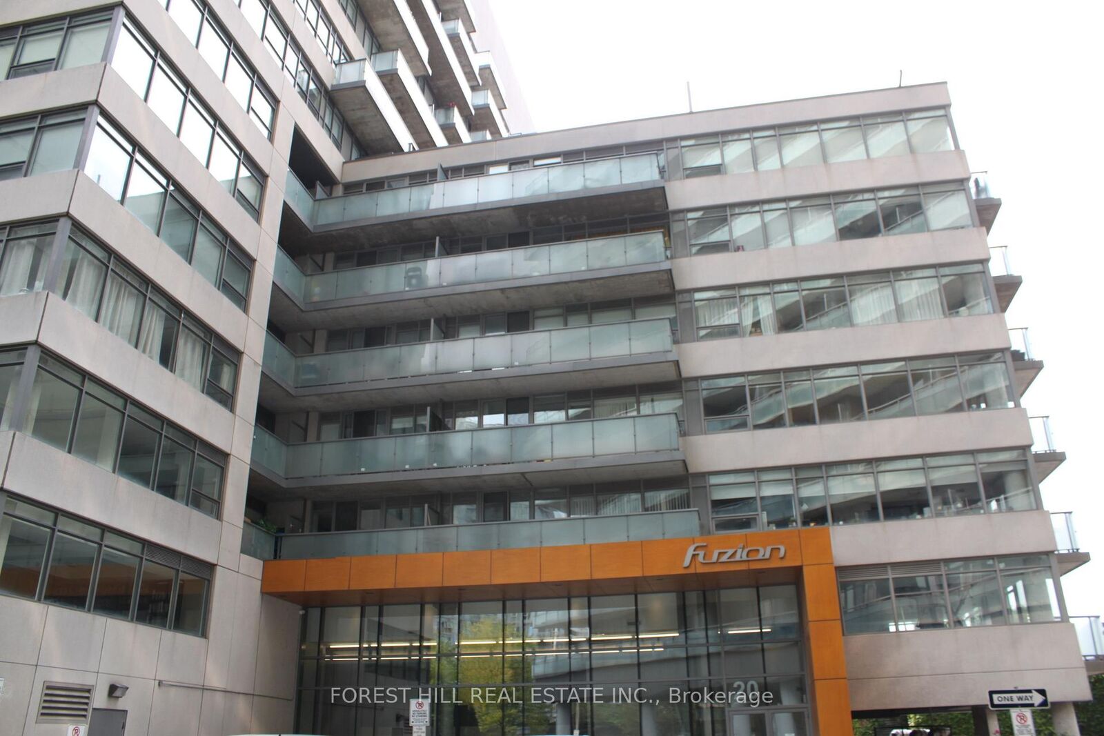 Property Photo:  20 Joe Shuster Way 915  ON M6K 0A3 