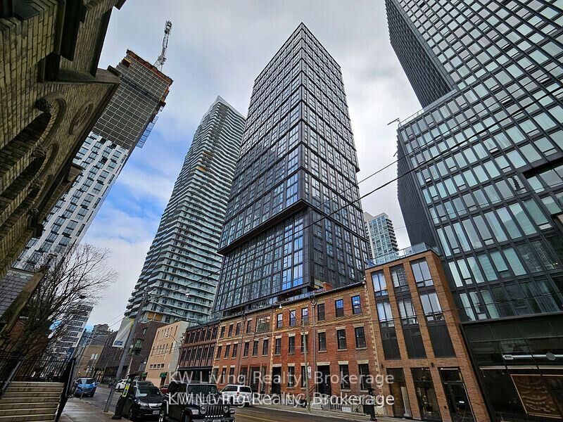 Photo de la propriété: 82 Dalhousie Street 1801 ON M5B 1Y7