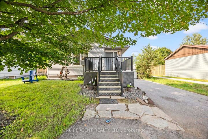 Property Photo: 10 Magnolia Street ON K0L 1M0