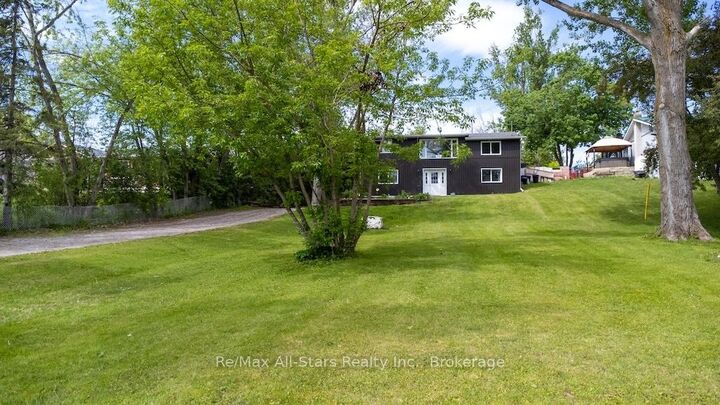 Property Photo:  9 Riverside Drive  ON K9V 0H6 