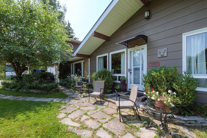 Property Photo: 46 Shamrock Boulevard ON N0H 2T0