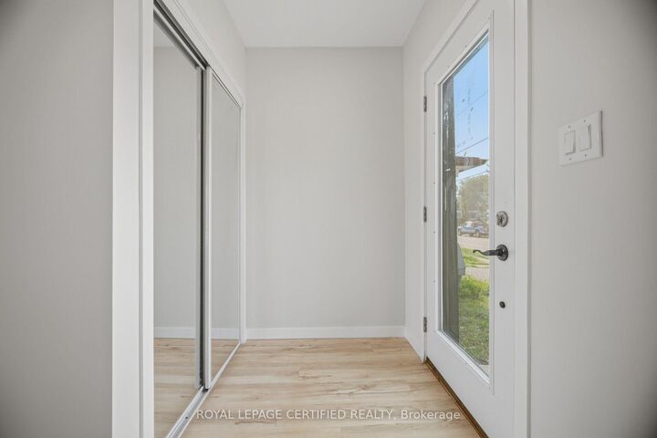 Property Photo: 5759 Robinson Street ON L2G 2B3