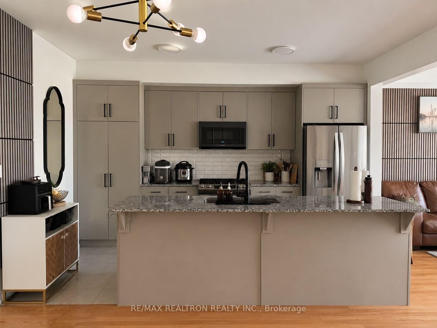 Property Photo: 186 Closson Drive ON L1P 0M6
