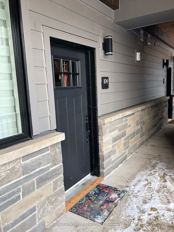 Property Photo: 18 Beckwith Lane 104 ON L9Y 3B6